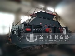 大型1200x800液壓對(duì)輥破碎機(jī)發(fā)往浙江